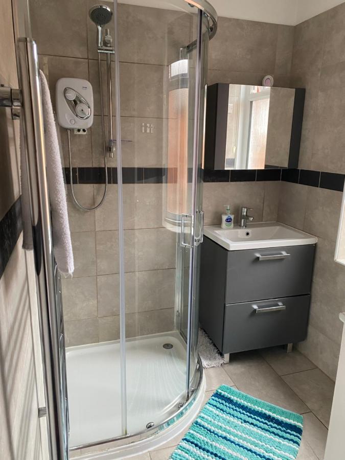The Silverdale . Farnborough  Zewnętrze zdjęcie